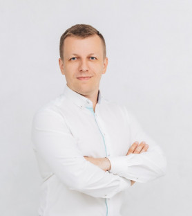 Денис Семёнов