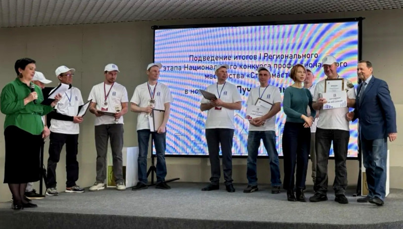 Лучший каменщик работает в КСМ